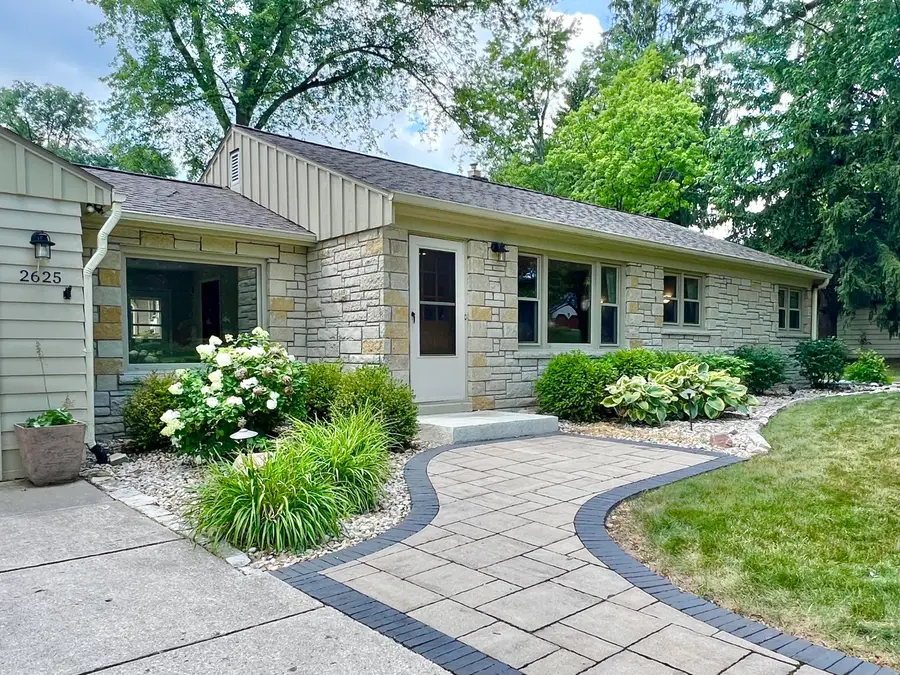 2625 El Rancho Dr, Brookfield, WI 53005 - #2
