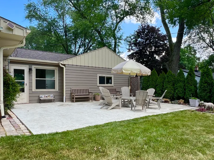 2625 El Rancho Dr, Brookfield, WI 53005 - #3