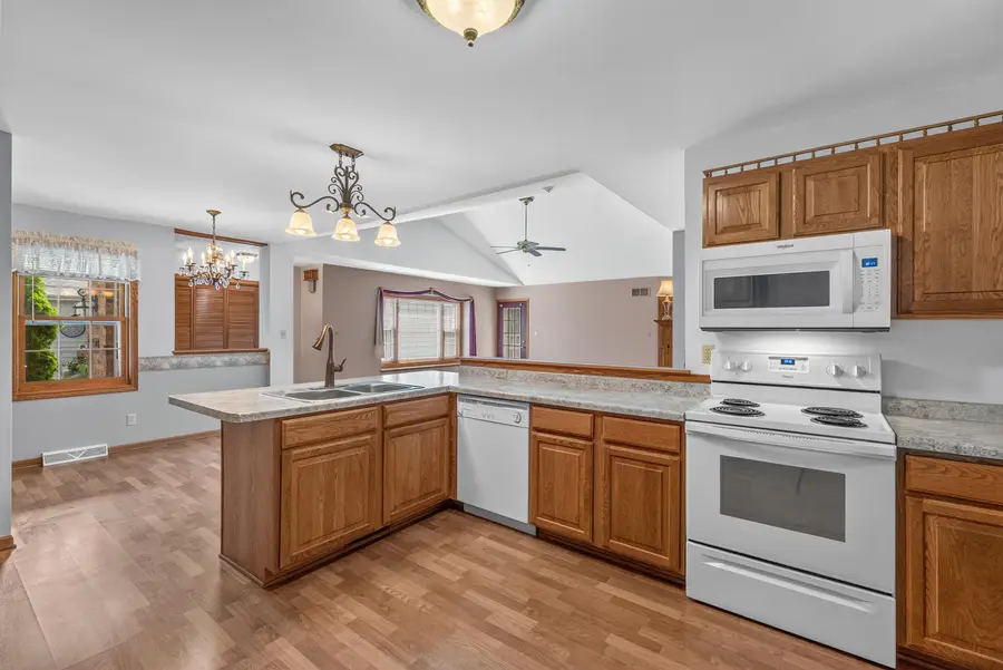 317 E Antoine Dr, Port Washington, WI 53074 - #2
