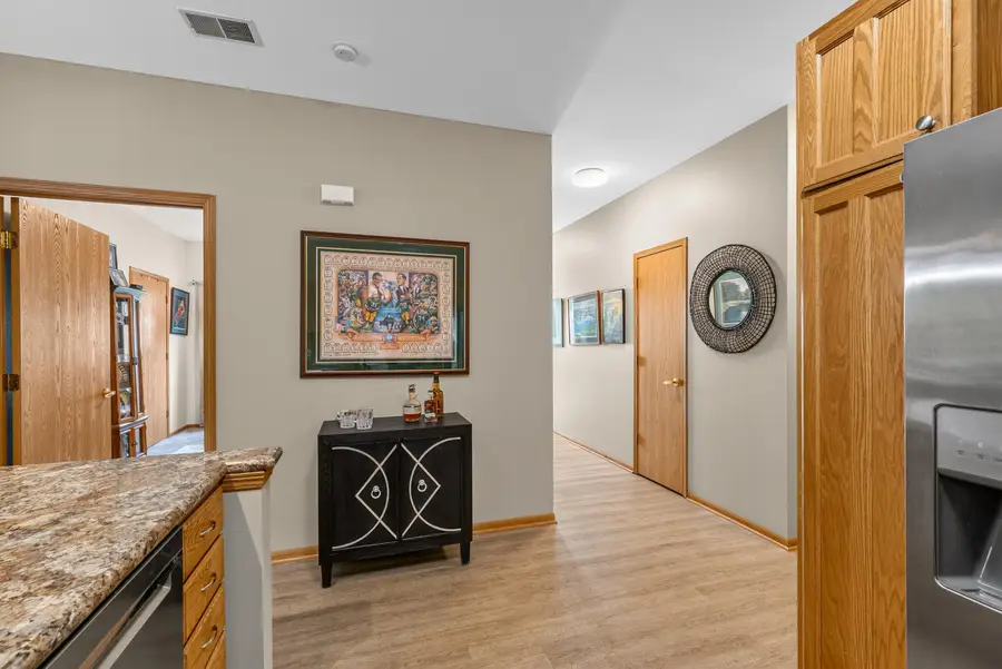 2105 Pine Ridge Ct, Grafton, WI 53024 - #2