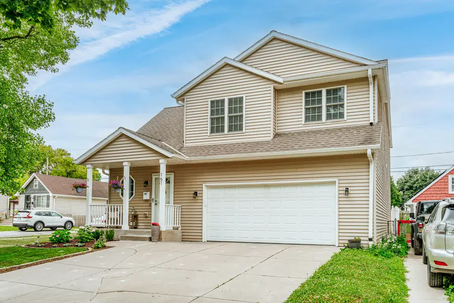 161 N 70th St, Milwaukee, WI 53213 - #2
