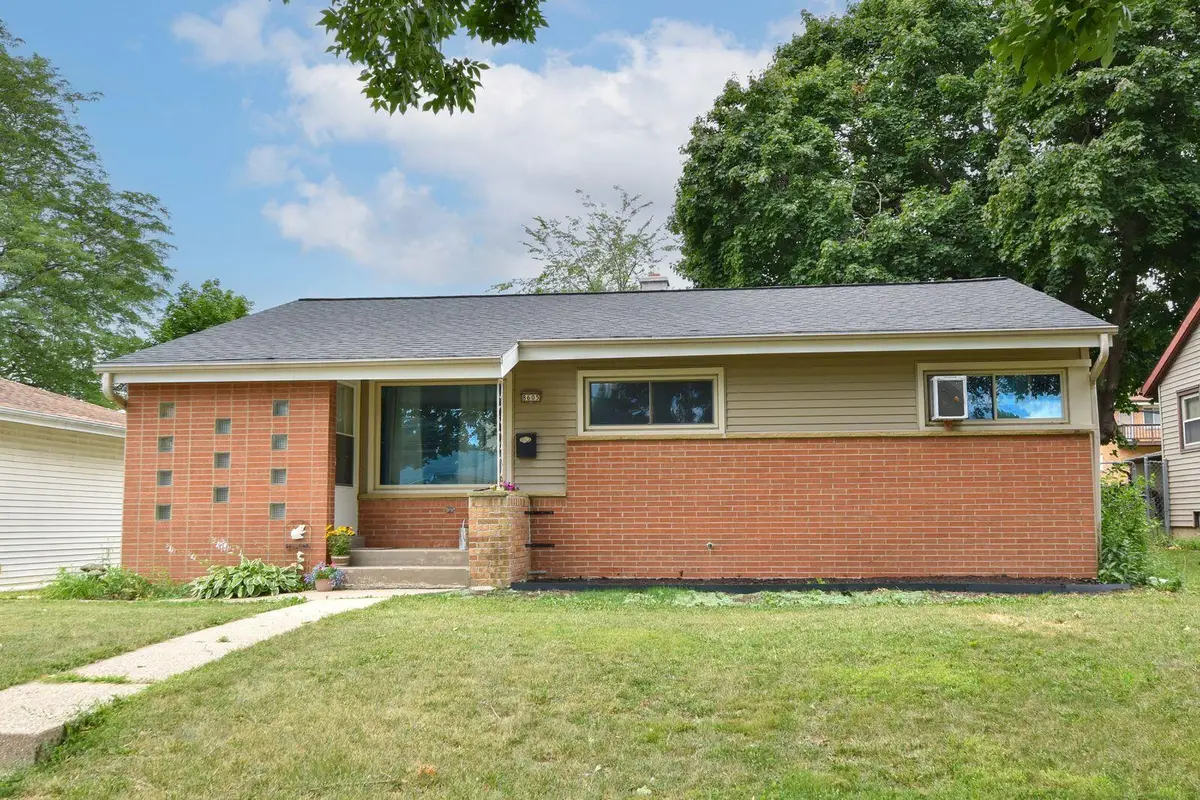 8605 W Lawrence Ave, Milwaukee, WI 53225 - #1