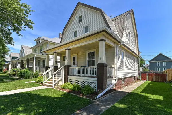 1529 Flett Ave, Racine, WI 53405