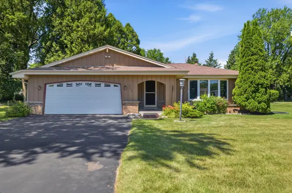 W159N9849 Butternut Rd, Germantown, WI 53022