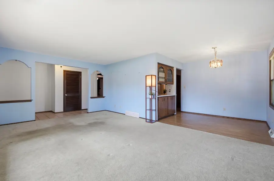 W159N9849 Butternut Rd, Germantown, WI 53022 - #2