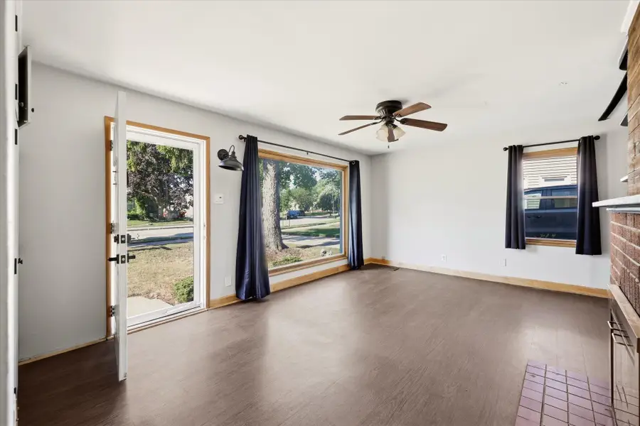 6622 W Bennett Ave, Milwaukee, WI 53219 - #2