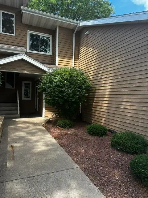 109 Creek Edge Ct, Waunakee, WI 53597 - #1