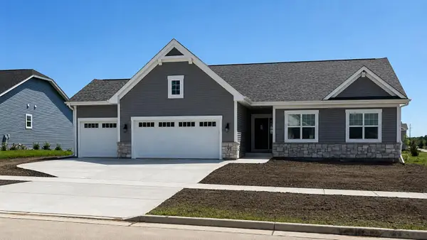 91 York St, Union Grove, WI 53182