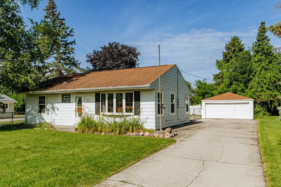 7191 S 37th Pl, Franklin, WI 53132 - #2