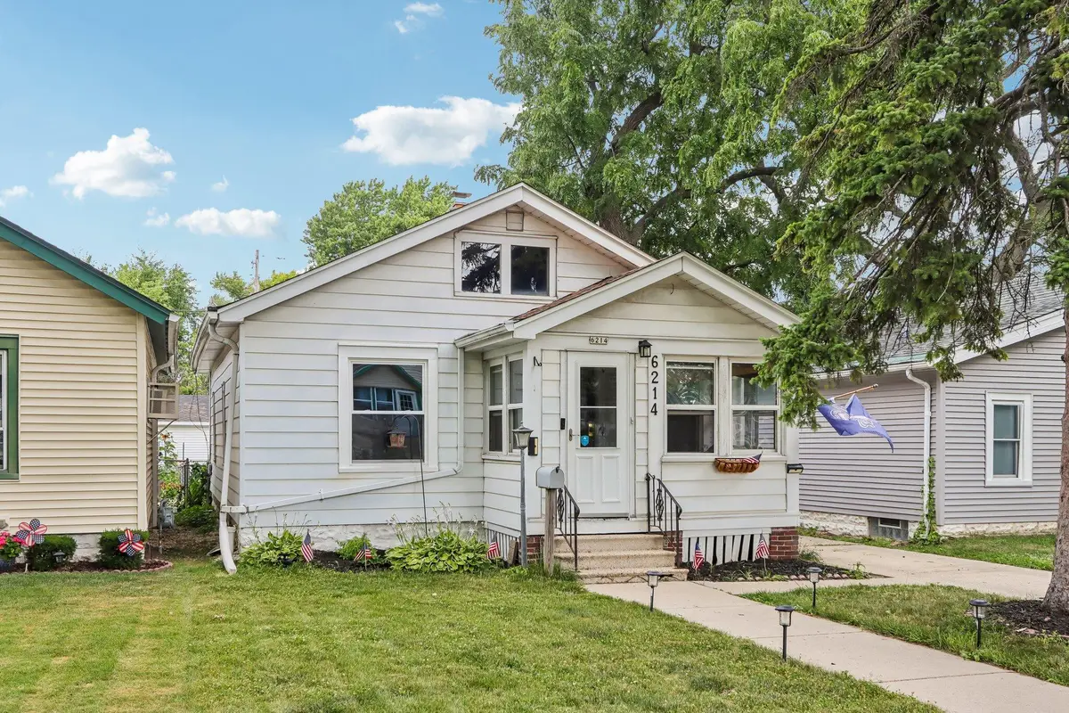 6214 W Stevenson St, Milwaukee, WI 53213 - #1