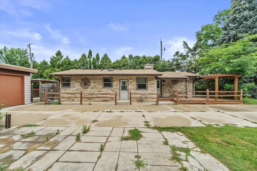 5445 S Nicholson Ave, Cudahy, WI 53110 - #2