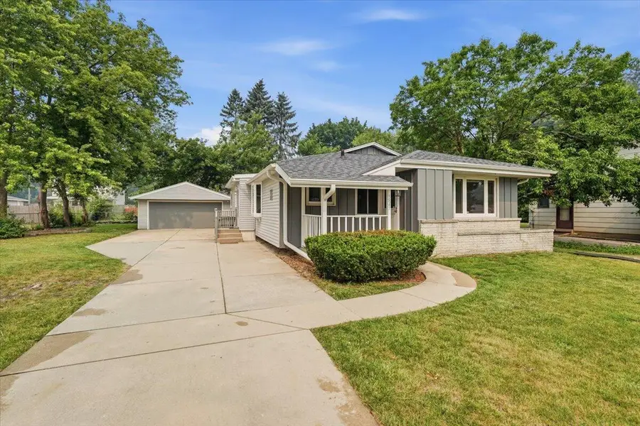 5847 N 113th St, Milwaukee, WI 53225 - #3