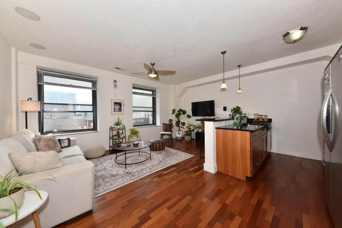 606 W Wisconsin Ave, Milwaukee, WI 53203 - #1