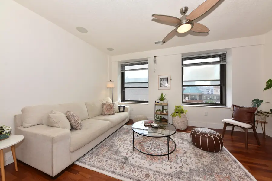 606 W Wisconsin Ave, Milwaukee, WI 53203 - #2