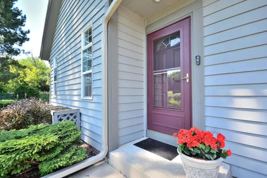 W232N3011 Emerald Ln, Pewaukee, WI 53072 - #3