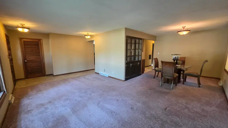 3415 W Cold Spring Rd, Greenfield, WI 53221 - #2