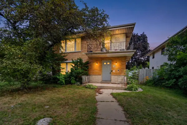 8624 W Hampton Ave, Milwaukee, WI 53225
