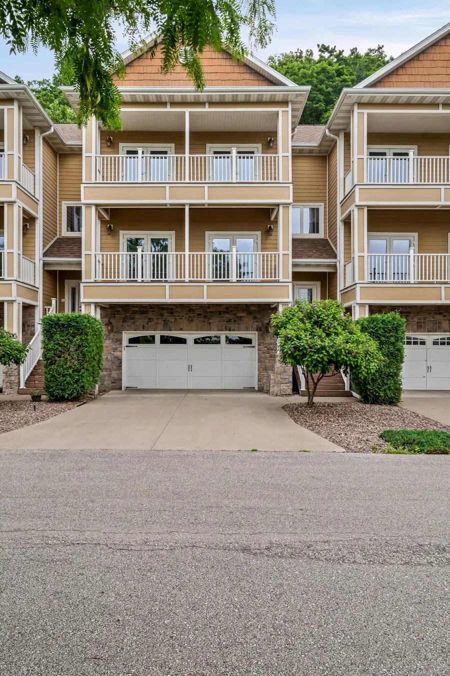 1312 Sunset Ct, La Crosse, WI 54601 - #2
