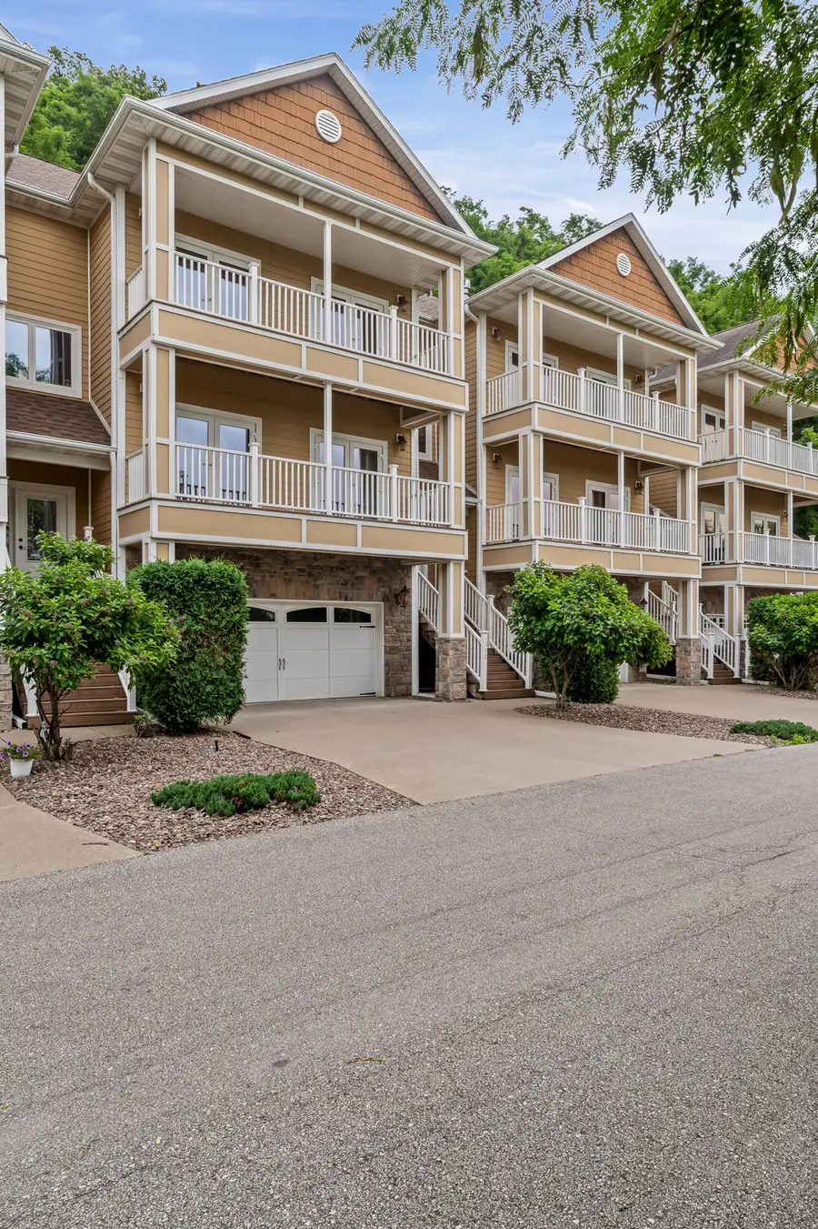 1312 Sunset Ct, La Crosse, WI 54601 - #3