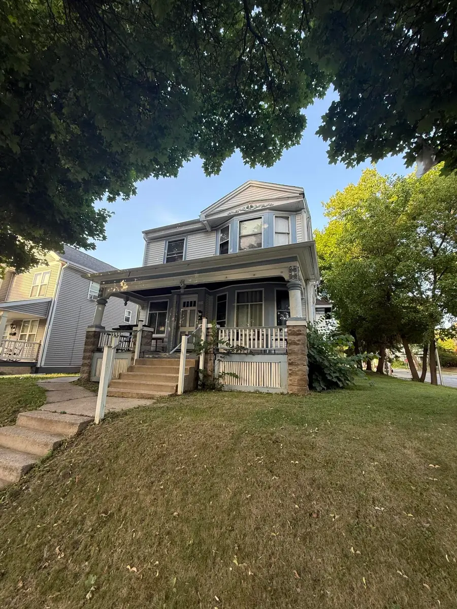 2204 N 41st St, Milwaukee, WI 53208 - #3