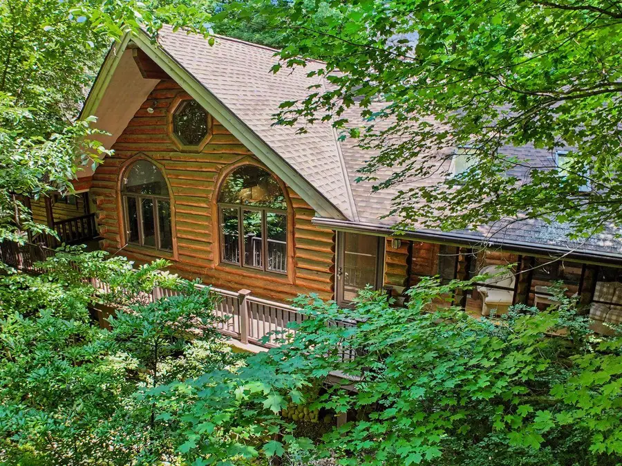 2262 Scenic Rd, Richfield, WI 53076 - #2