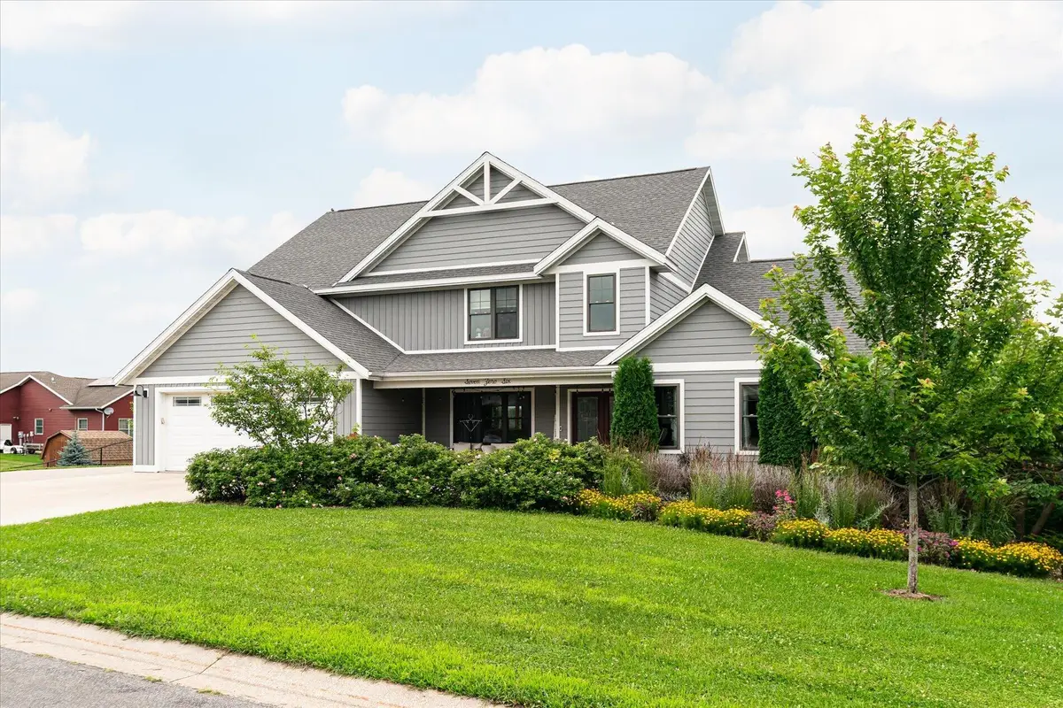 706 Derek Ln, Viroqua, WI 54665 - #1