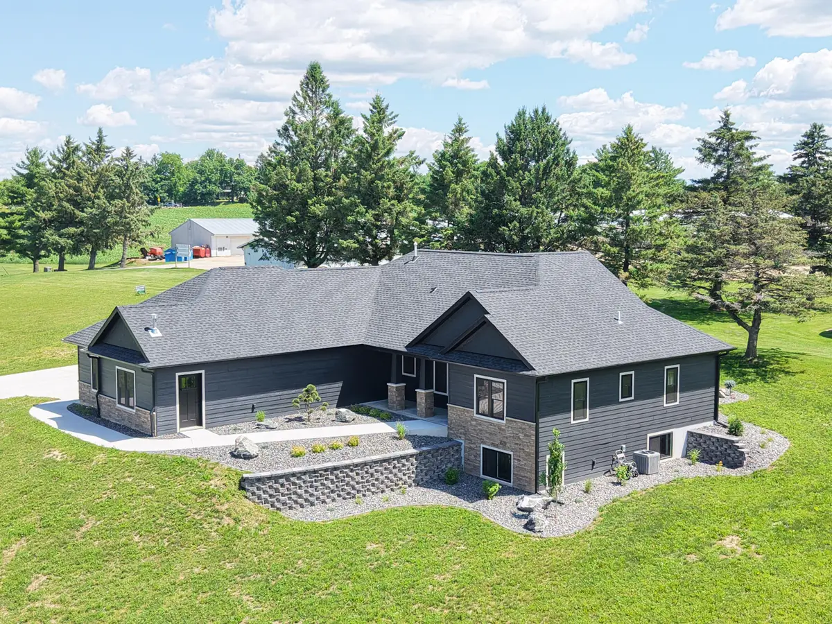 1129 16th Fairway Dr, Viroqua, WI 54665 - #1