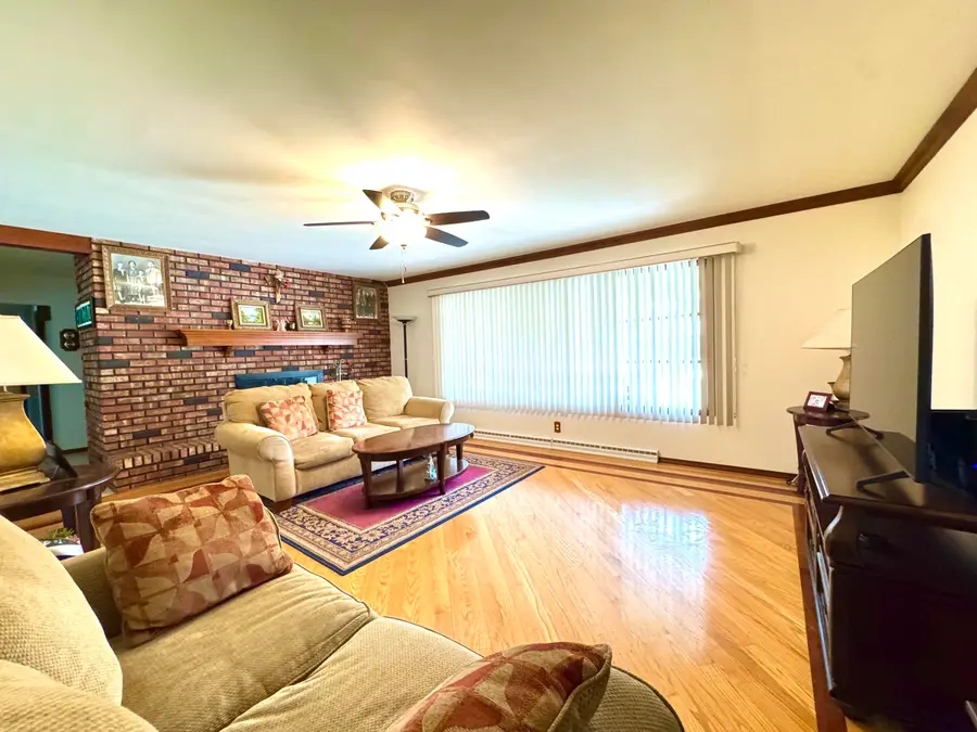 4215 Pennington Ln, Mount Pleasant, WI 53403 - #3
