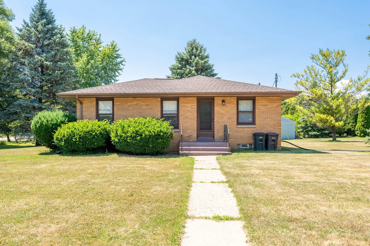 4600 W Grange Ave, Greenfield, WI 53220 - #1