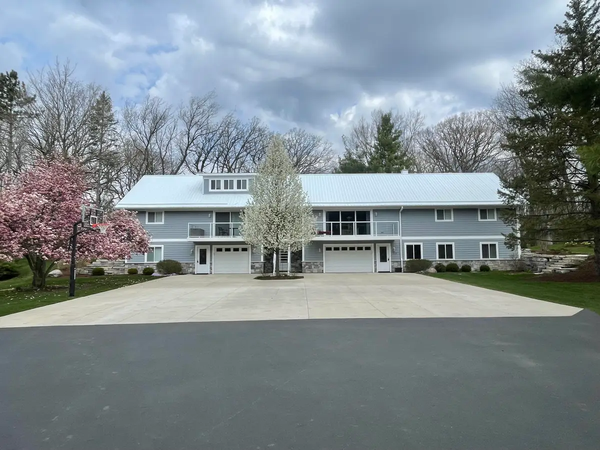 34328 116th St, Twin Lakes, WI 53181 - #1