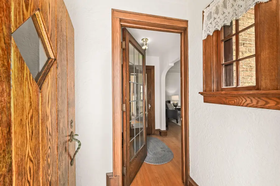 2640 N 72nd St, Wauwatosa, WI 53213 - #3