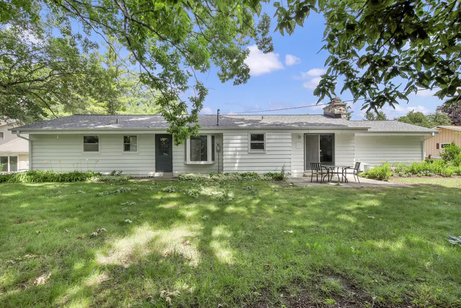 17755 Senlac Ln, Brookfield, WI 53045 - #3