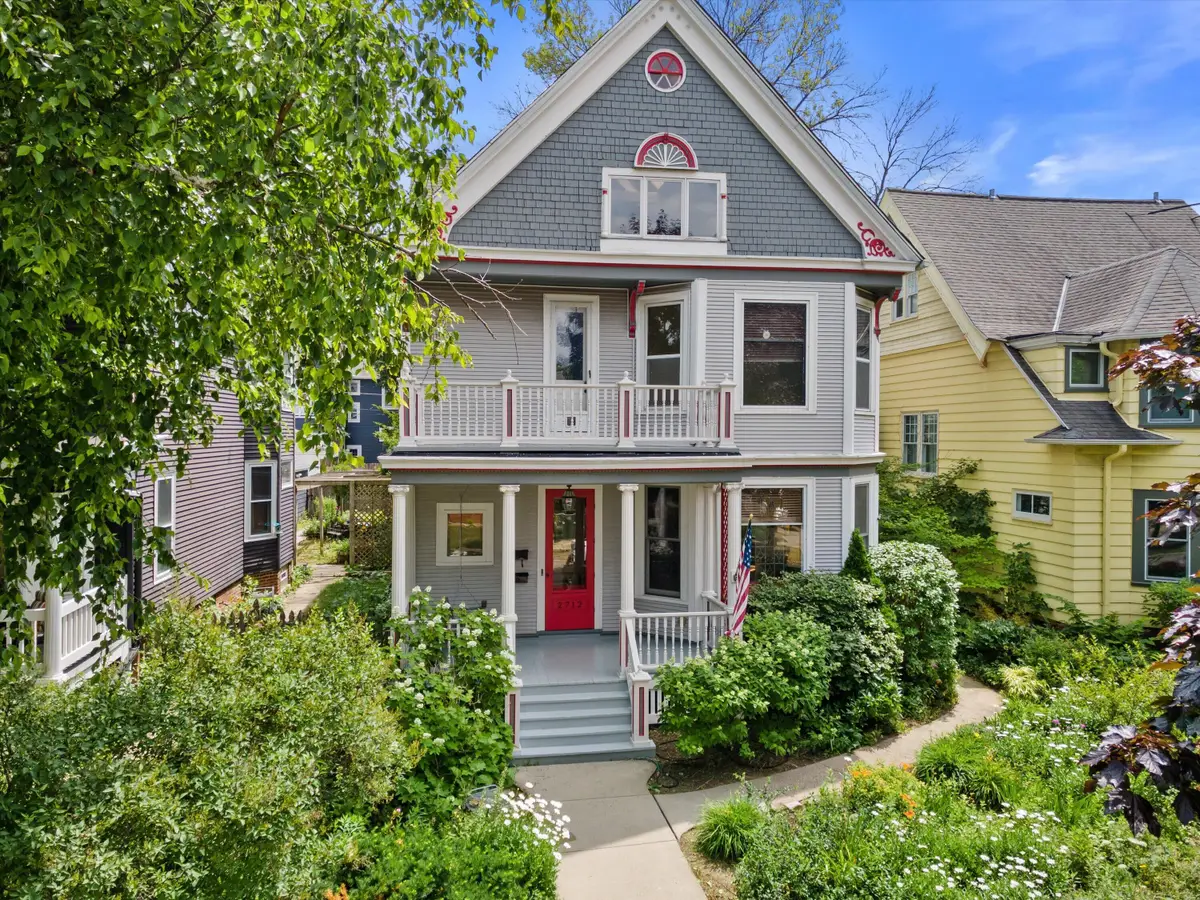 2712 N Maryland Ave, Milwaukee, WI 53211 - #1