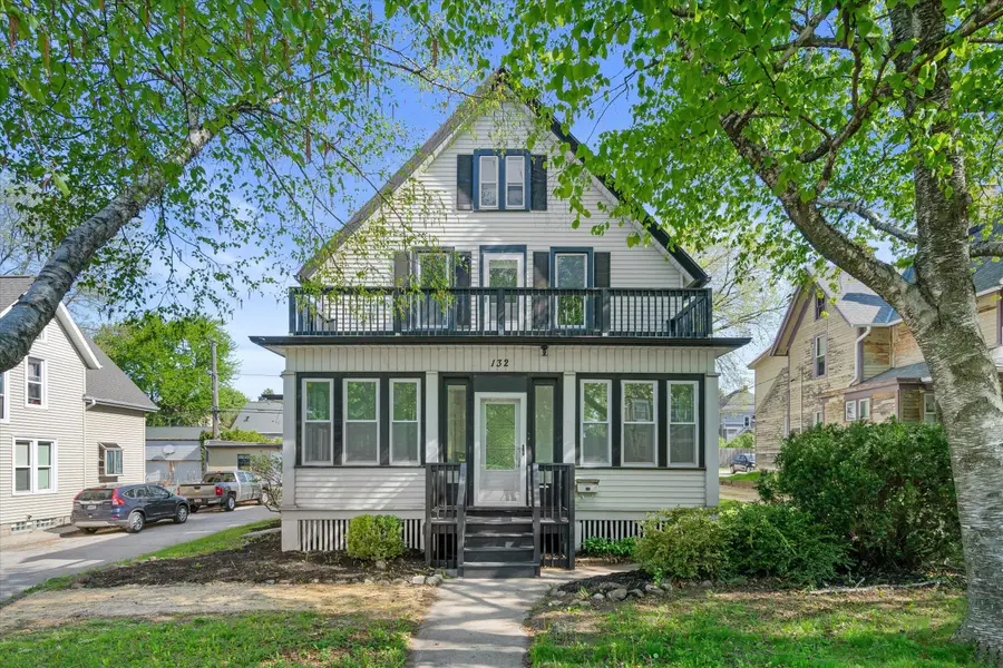 132 E Washington St, West Bend, WI 53095 - #3