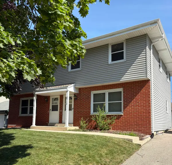 8710 Westbrook Dr, Sturtevant, WI 53177