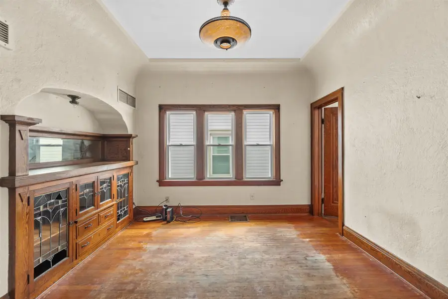2016 W Orchard St, Milwaukee, WI 53204 - #2