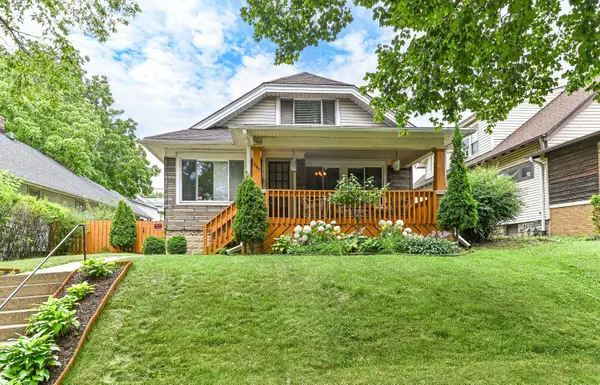 967 S 56th St, West Allis, WI 53214