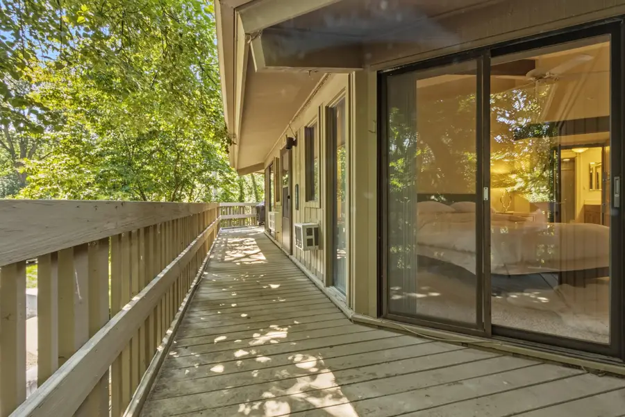 404 Deerpath W, Fontana, WI 53125 - #2