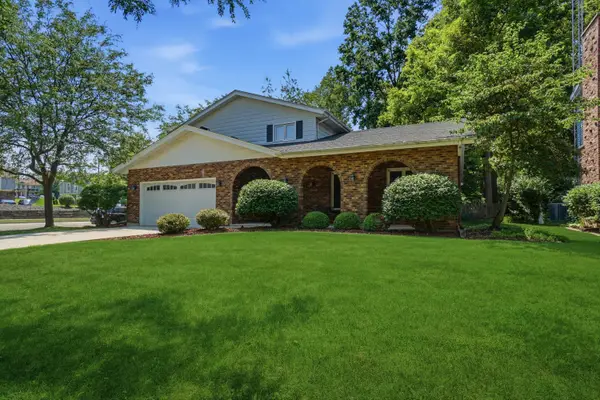1482 37th Ave, Kenosha, WI 53144