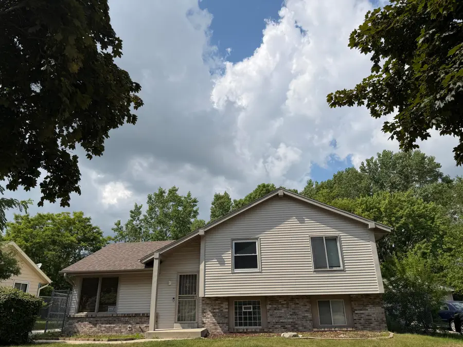 9812 W Darnel Ave, Milwaukee, WI 53224 - #2