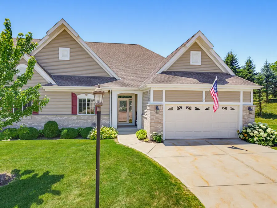 2408 Deercrest Ct, Waukesha, WI 53188 - #2