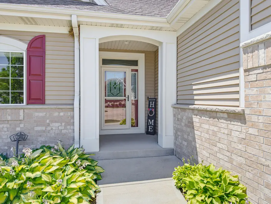 2408 Deercrest Ct, Waukesha, WI 53188 - #3