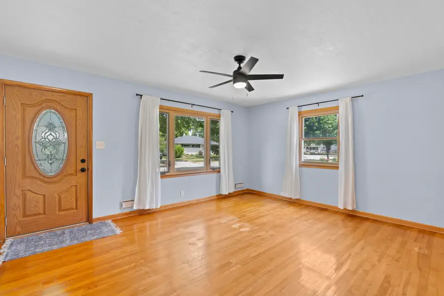 843 E Doty Pl, Milwaukee, WI 53207 - #3