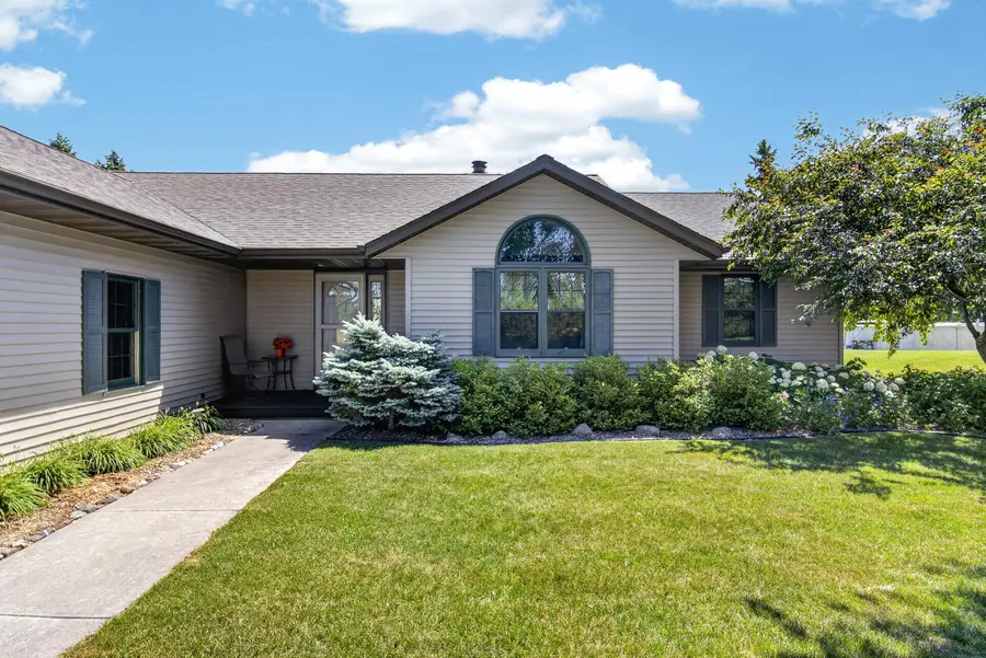 4003 N 52nd St, Sheboygan, WI 53083 - #2