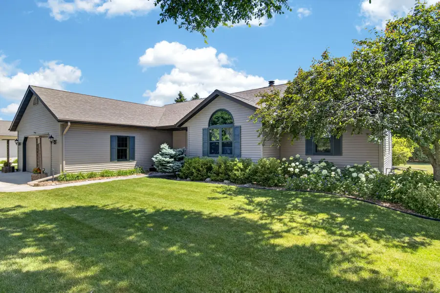 4003 N 52nd St, Sheboygan, WI 53083 - #3