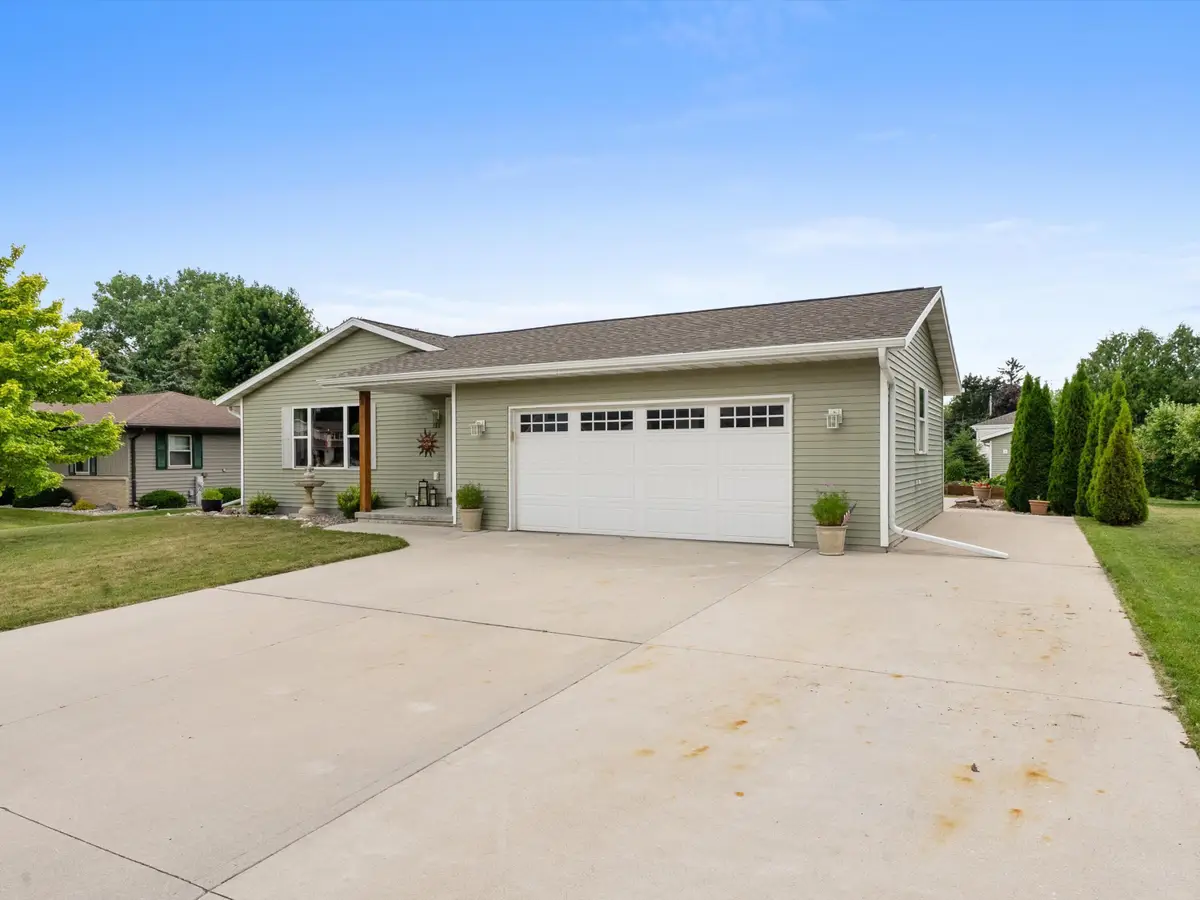 166 Hoover St, Whitelaw, WI 54247 - #1