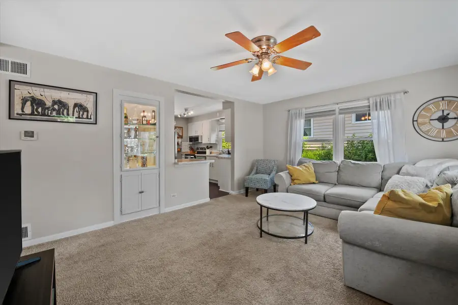 1128 Lindbergh Ave, Waukesha, WI 53188 - #3