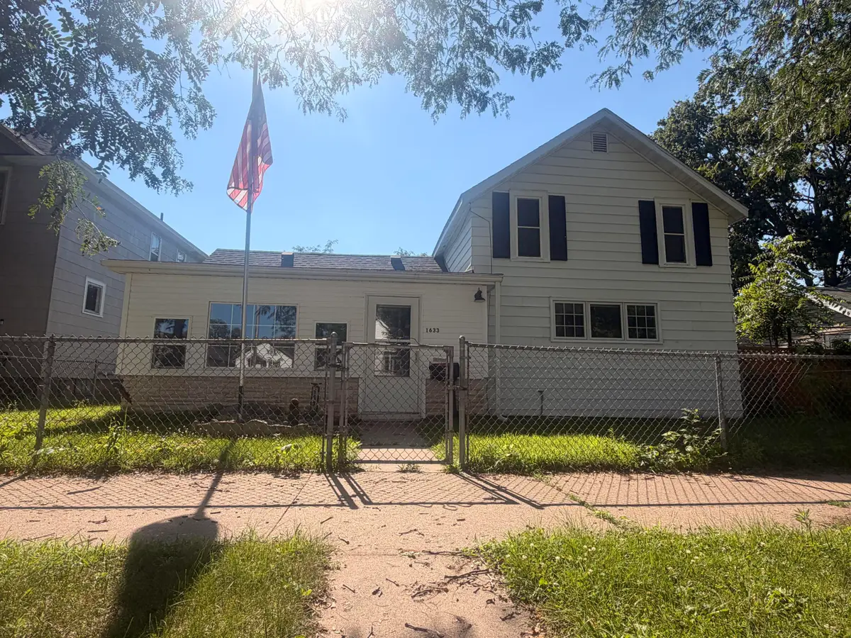1633 Avon St, La Crosse, WI 54603 - #1