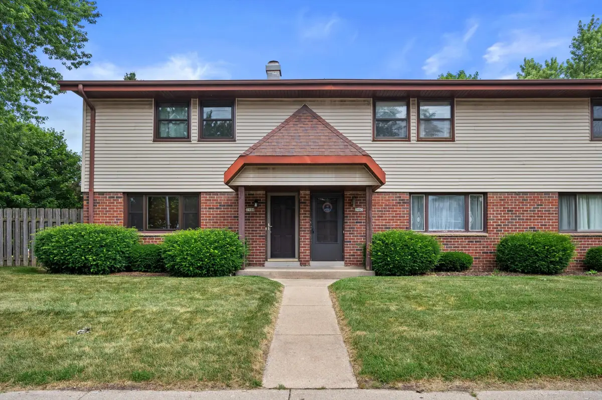 2800 E Grange Ave, Cudahy, WI 53110 - #1