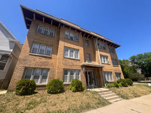 2767 N Holton St, Milwaukee, WI 53212
